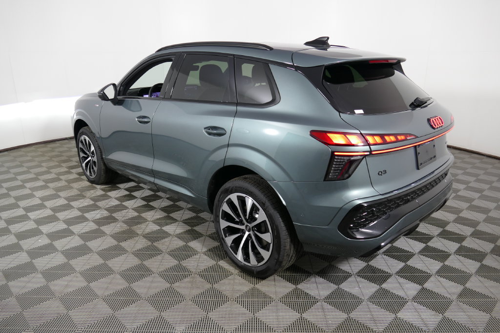 New 2026 Audi Q3 quattro 2.0T AWD/4WD image 5