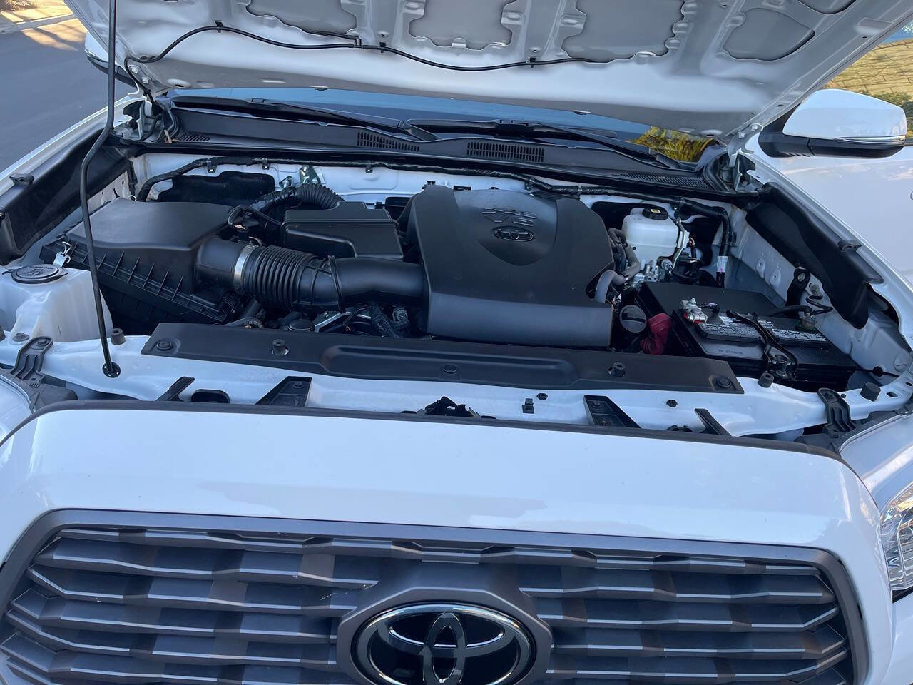 Used 2023 Toyota Tacoma TRD Off-Road image 4