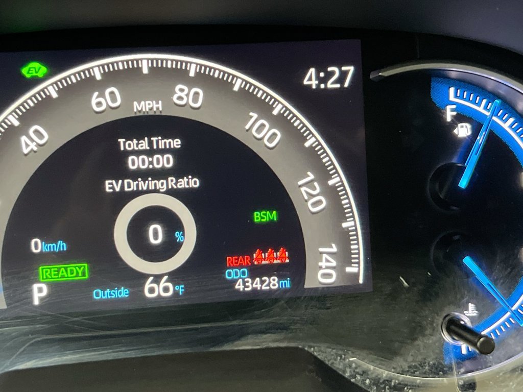Used 2024 Toyota RAV4 LE AWD/4WD image 13