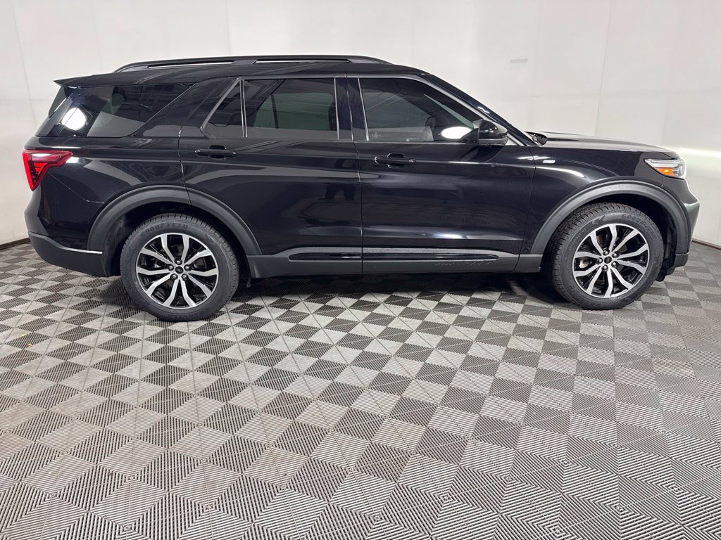 Used 2022 Ford Explorer ST-Line w/ Class IV Trailer Tow Package AWD/4WD image 10