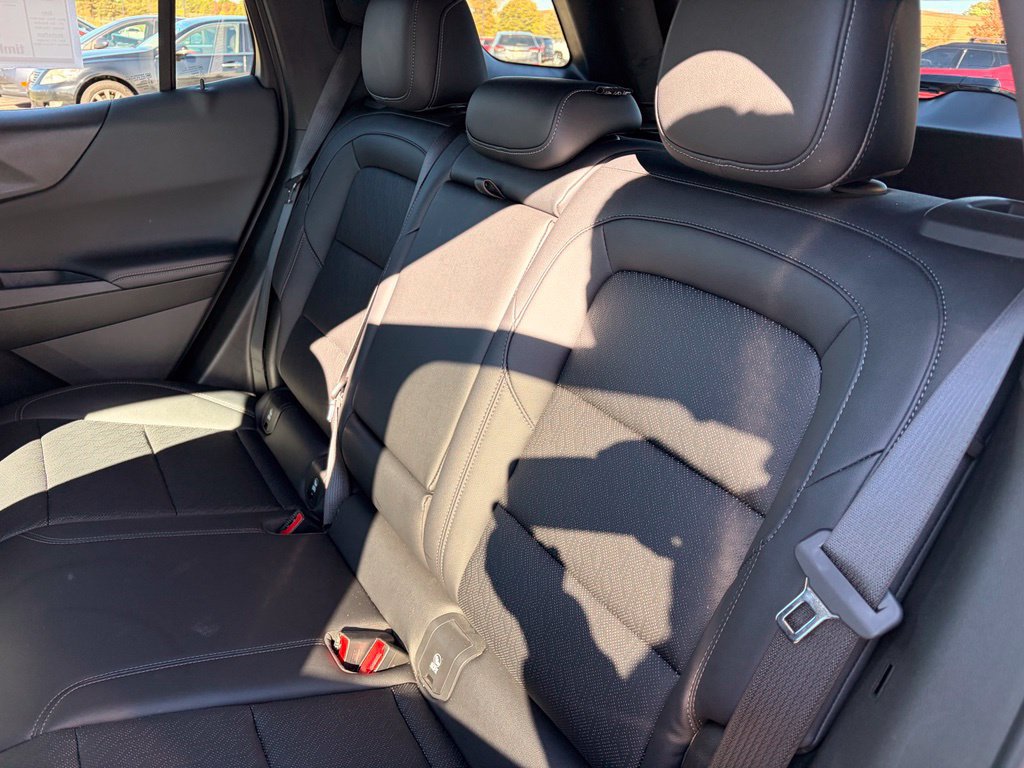Used 2026 Chevrolet Equinox LT w/ Convenience Package II AWD/4WD image 23