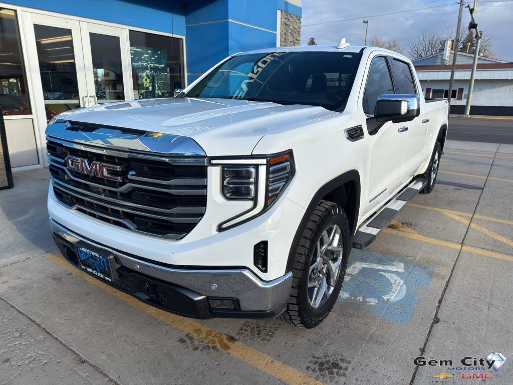 Used 2023 GMC Sierra 1500 SLT w/ SLT Premium Plus Package AWD/4WD image 2