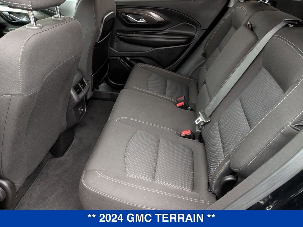 Used 2024 GMC Terrain SLE image 25