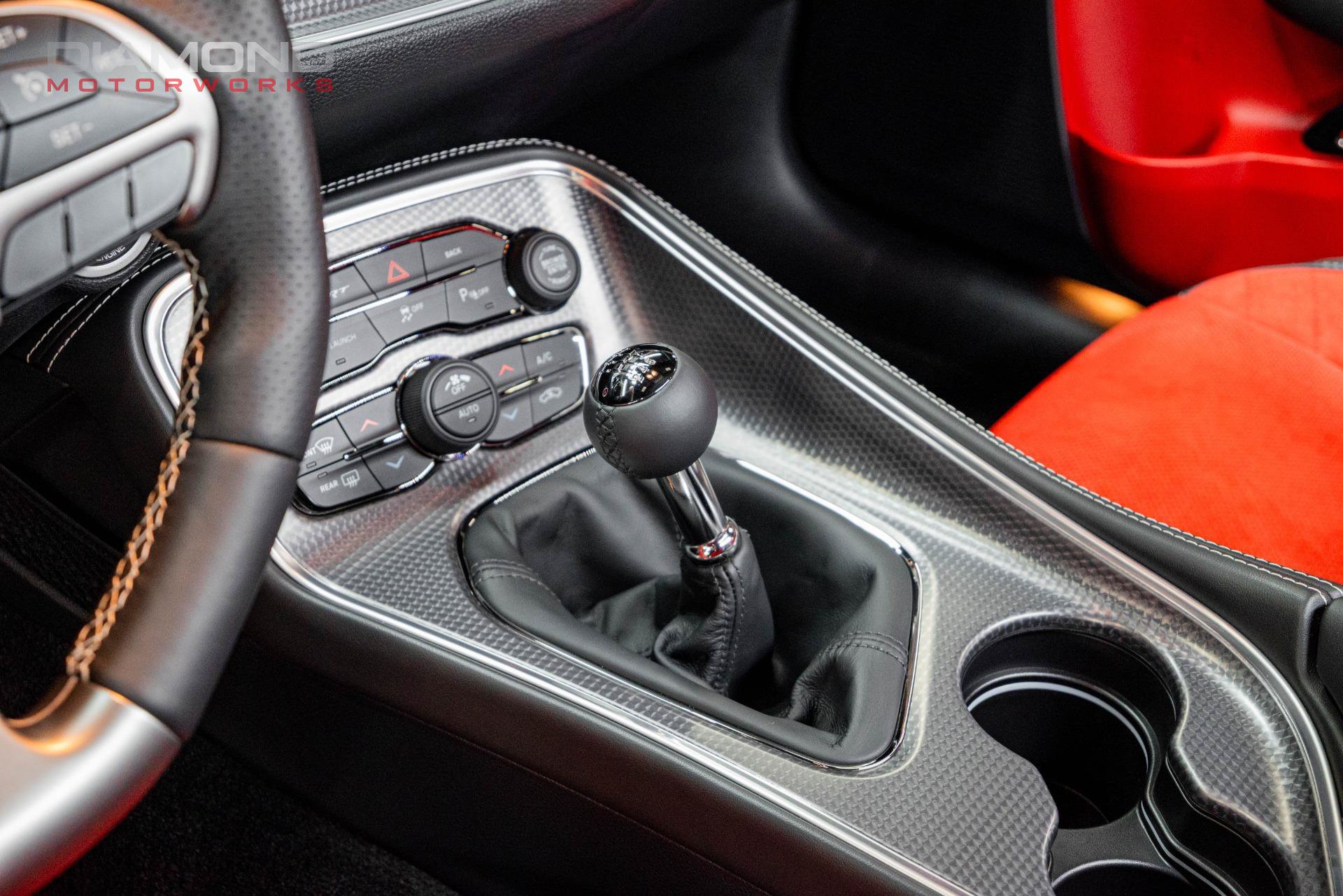 Used 2015 Dodge Challenger SRT Hellcat RWD image 21