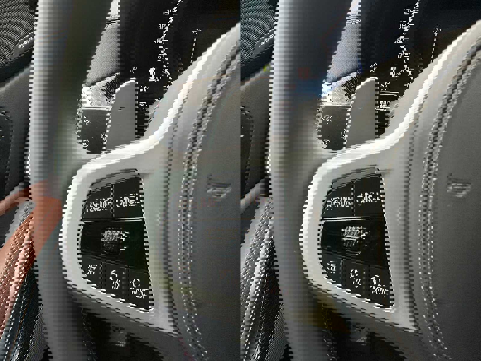 Used 2025 BMW X6 M60i image 38