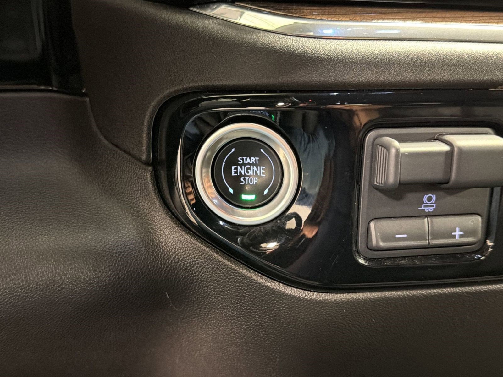 Certified 2025 Chevrolet Silverado 1500 LT image 26