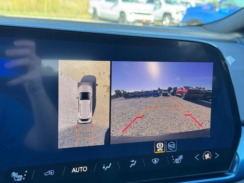 New 2026 Chevrolet Equinox EV LT FWD image 15