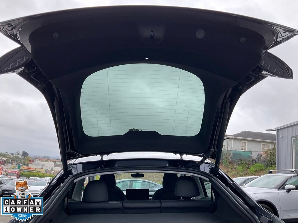 Used 2026 Tesla Model Y AWD image 11
