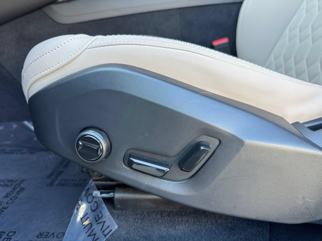 Certified 2026 Volvo XC60 B5 Plus AWD/4WD image 11