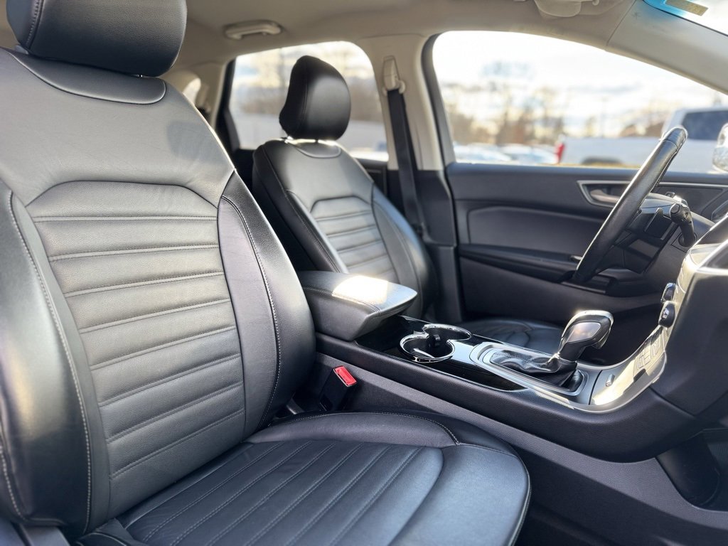 Used 2018 Ford Edge SEL w/ Equipment Group 201A image 12