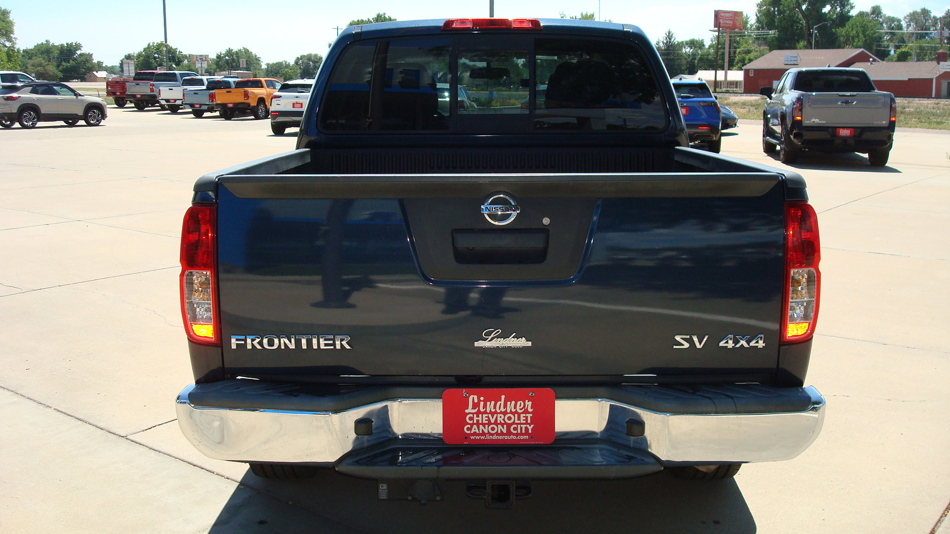 Used 2021 Nissan Frontier SV w/ SV Utility Package AWD/4WD image 5