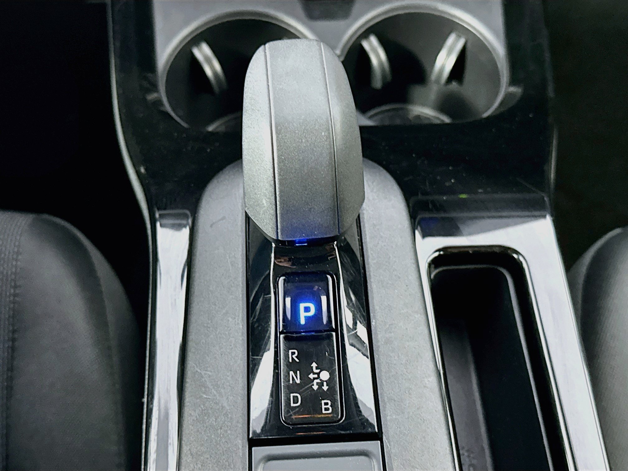 Used 2024 Toyota Prius LE FWD image 25
