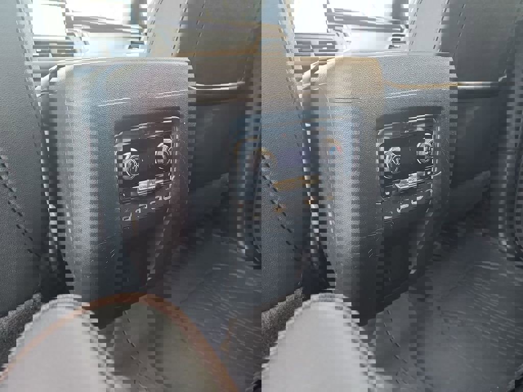 Certified 2023 Chevrolet Suburban High Country image 21