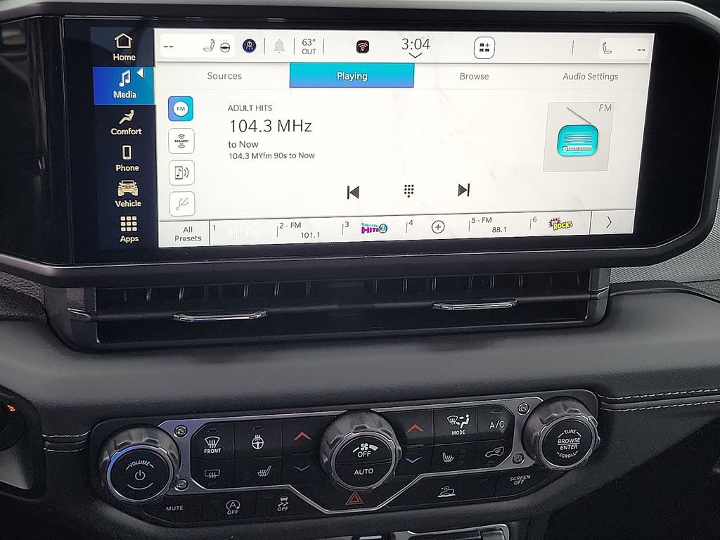 New 2025 Jeep Wrangler Sahara image 8