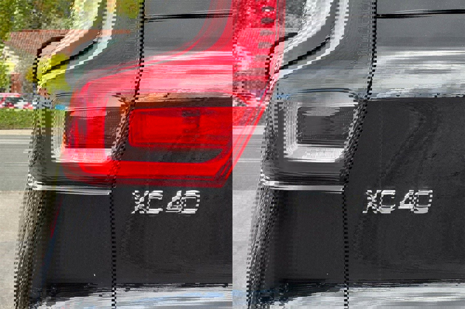 New 2025 Volvo XC40 B5 Core w/ Protection Package Premier image 27