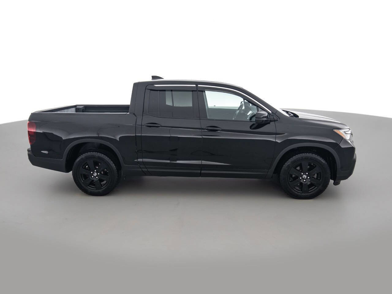 Used 2017 Honda Ridgeline Black Edition image 4