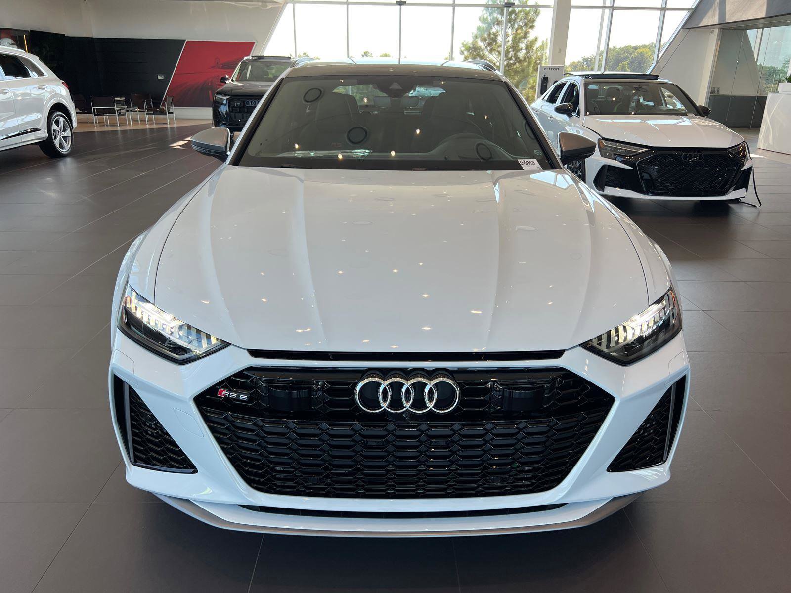 New 2025 Audi RS 6 performance image 2