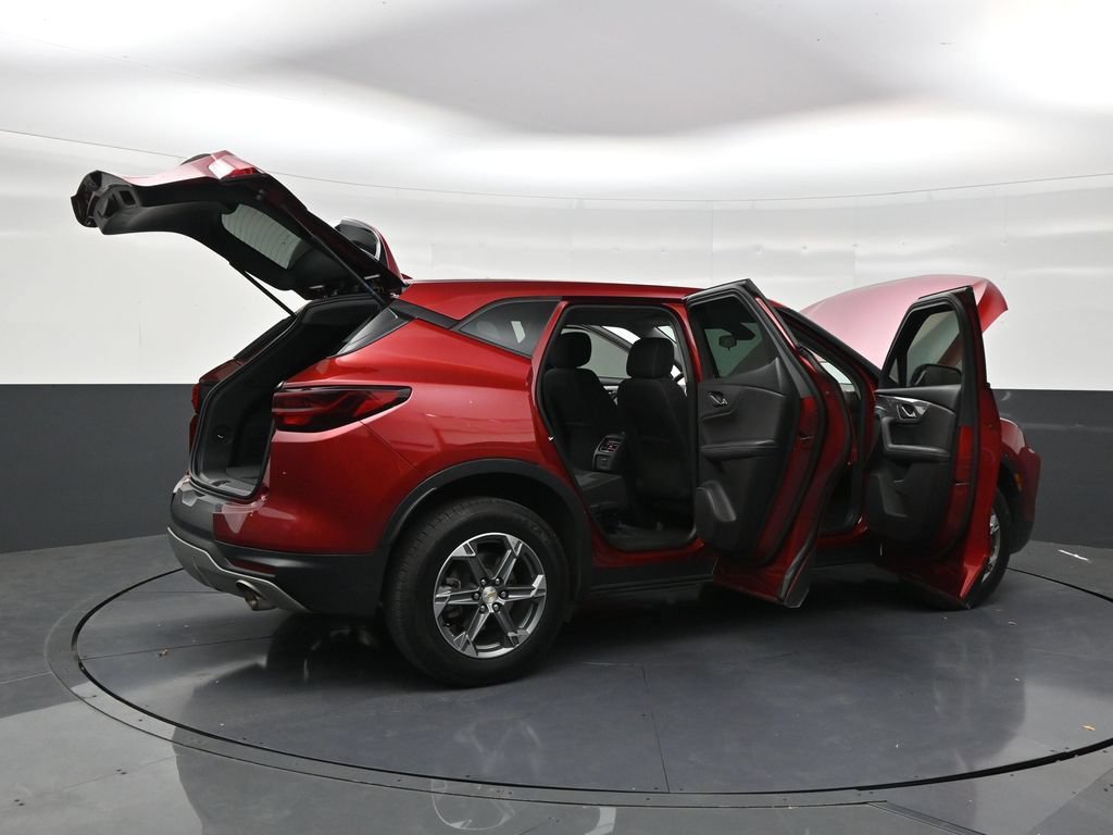 Used 2024 Chevrolet Blazer LT FWD image 28