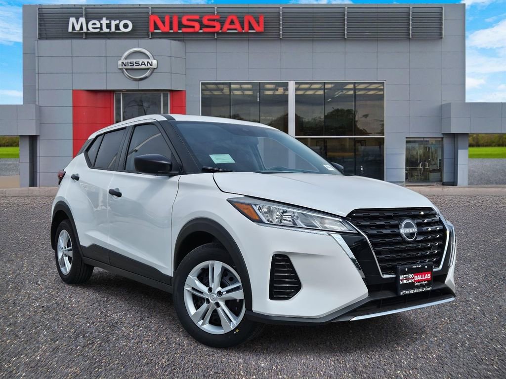 New 2025 Nissan Kicks S