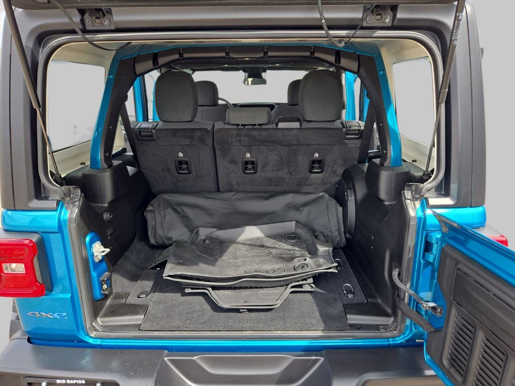 Used 2024 Jeep Wrangler Unlimited AWD/4WD image 15