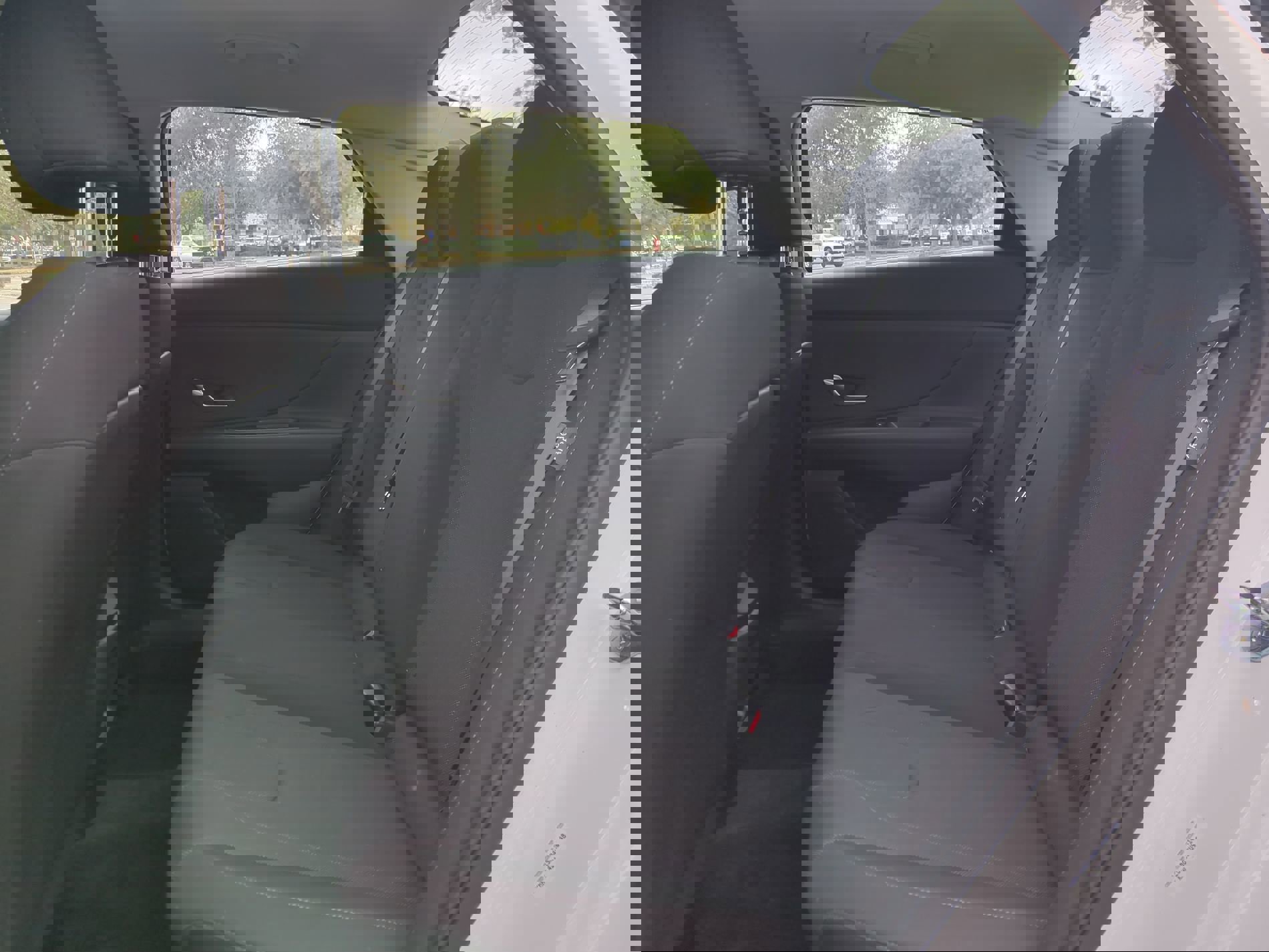 New 2025 Hyundai Elantra SE image 13