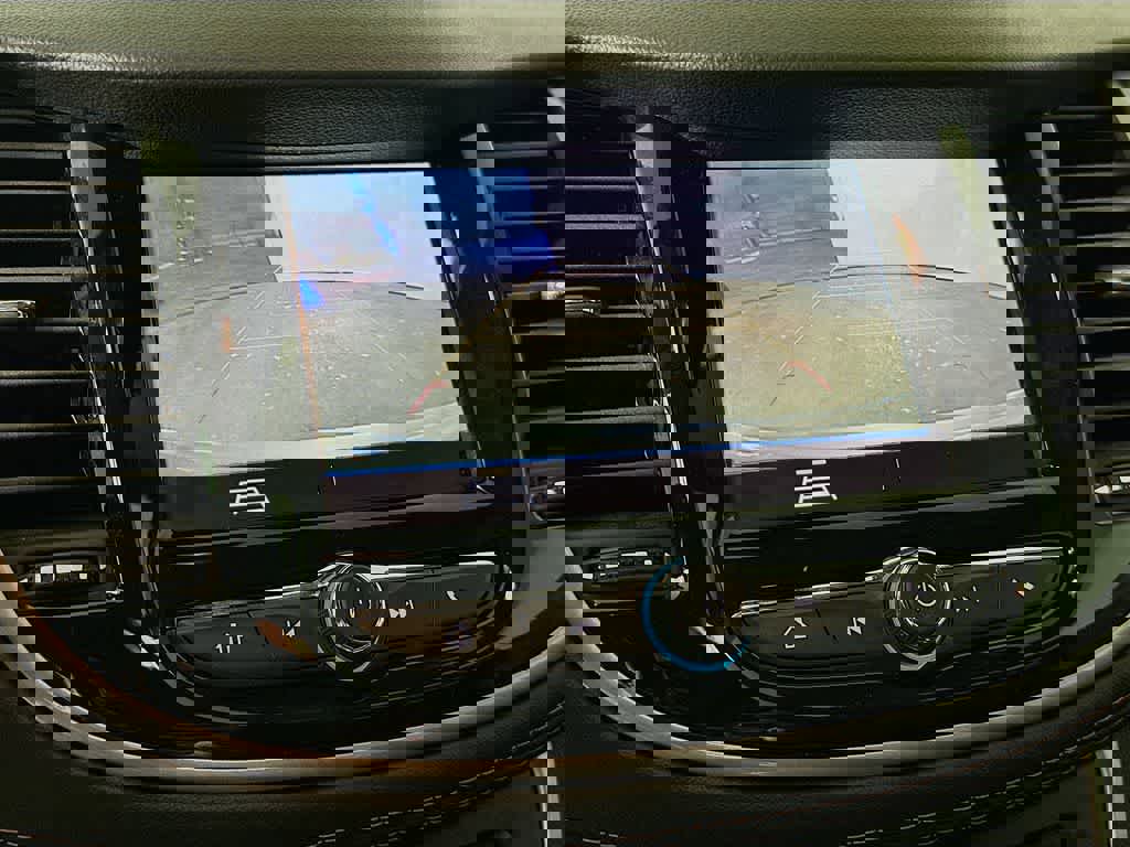 Used 2021 Chevrolet Trax LT w/ Driver Confidence Package image 27