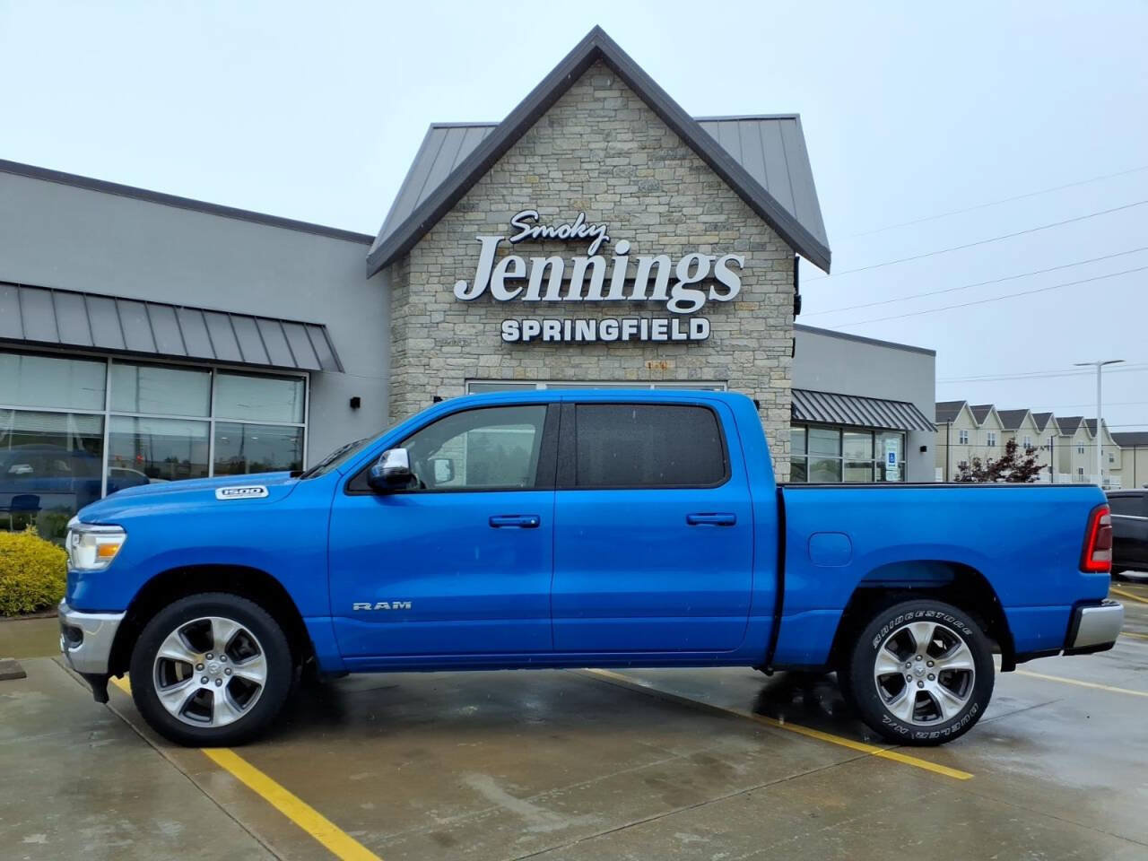 Used 2024 RAM 1500 Laramie AWD/4WD image 2