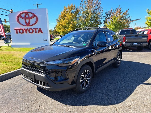 New 2026 Toyota Corolla Cross SE image 2