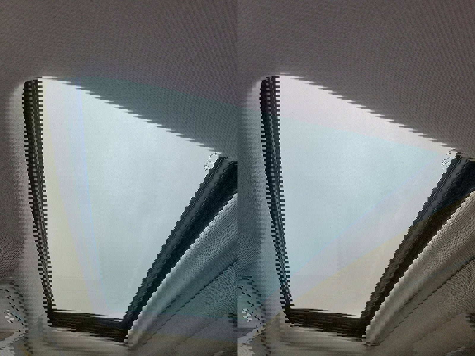 Used 2017 GMC Yukon SLT w/ Premium Edition image 21