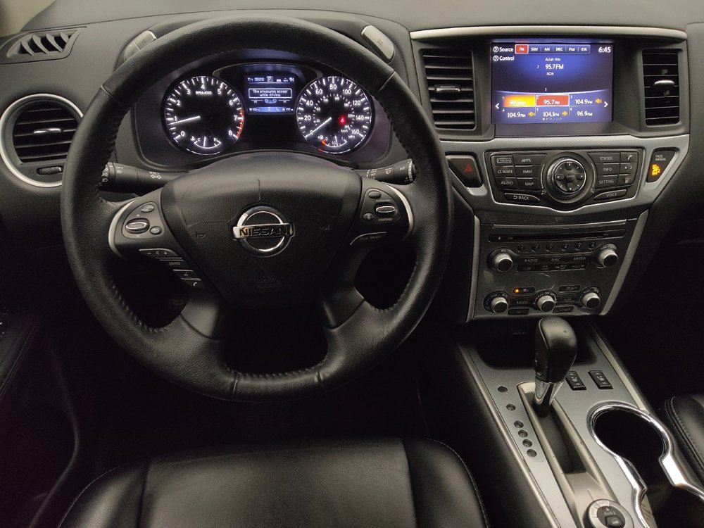 Used 2019 Nissan Pathfinder SL AWD/4WD image 22