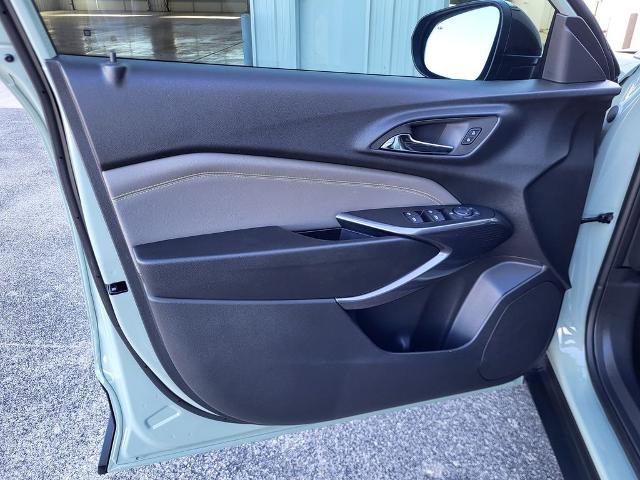 New 2026 Chevrolet Trax ACTIV w/ Sunroof Package image 14