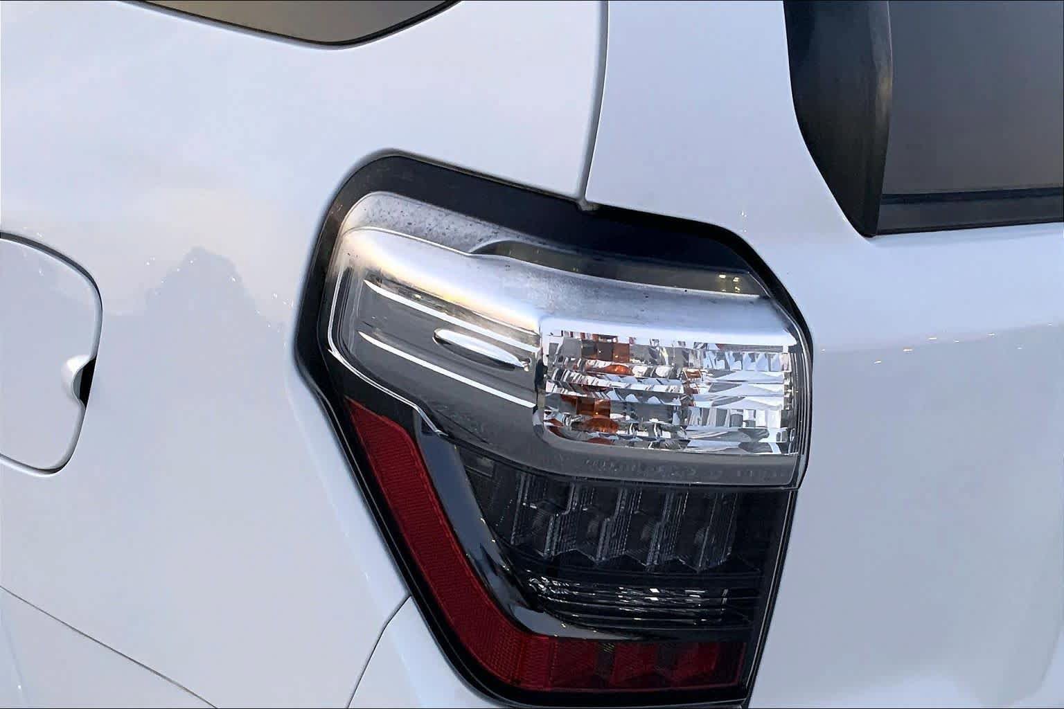 Used 2017 Toyota 4Runner SR5 Premium RWD image 27
