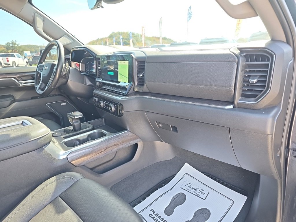 Used 2022 Chevrolet Silverado 1500 LTZ w/ Technology Package image 17