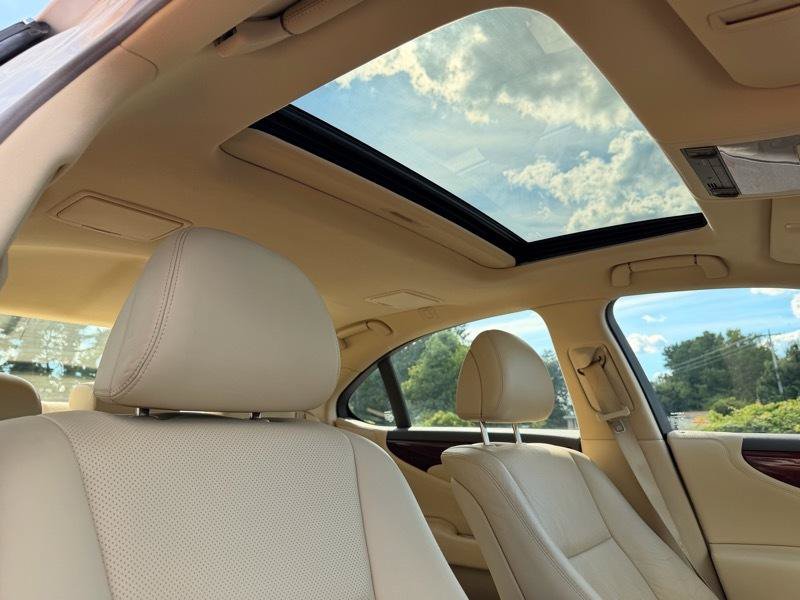 Used 2010 Lexus LS 460 RWD image 13
