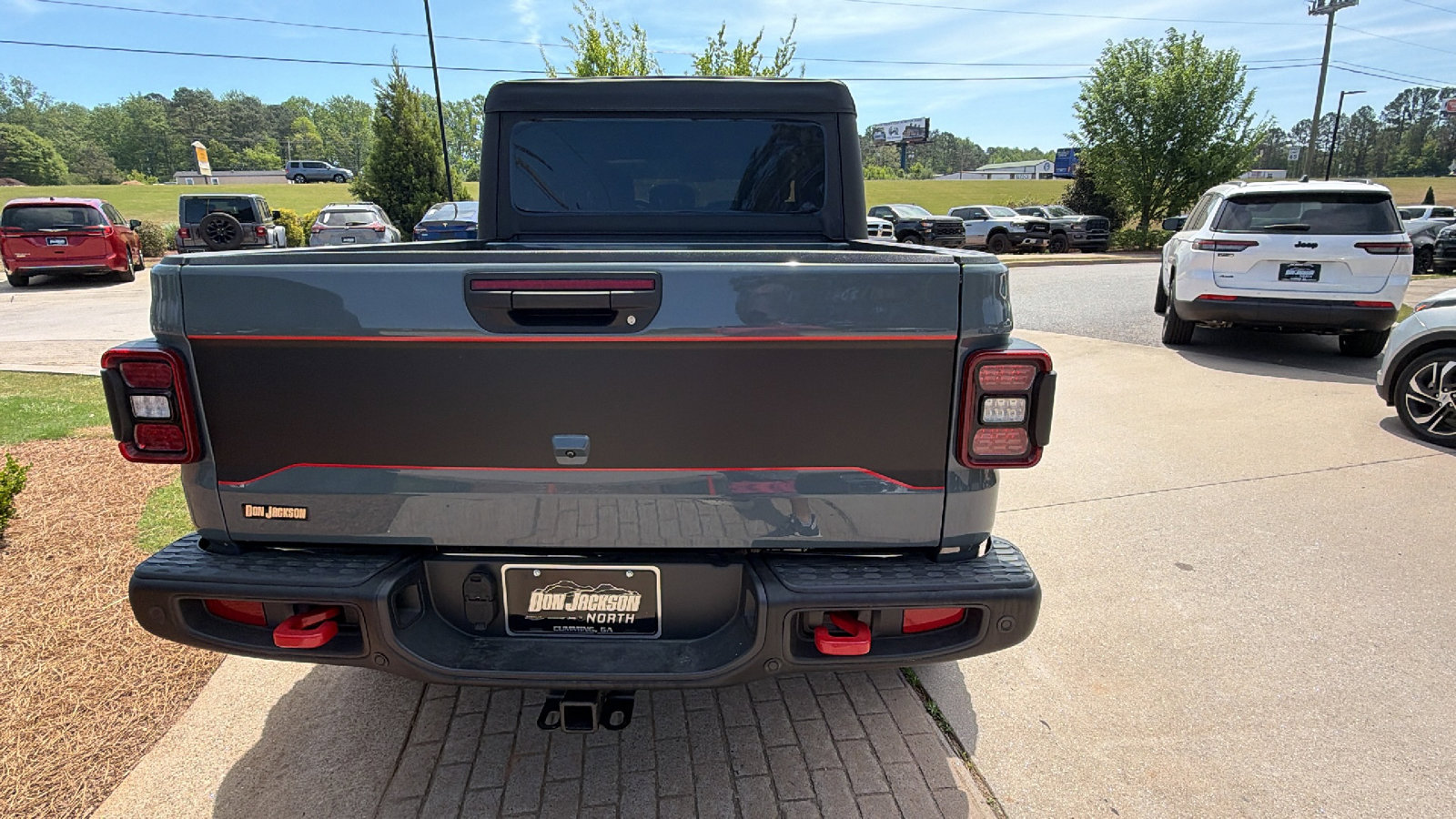 Used 2025 Jeep Gladiator Rubicon w/ Safety Group image 9