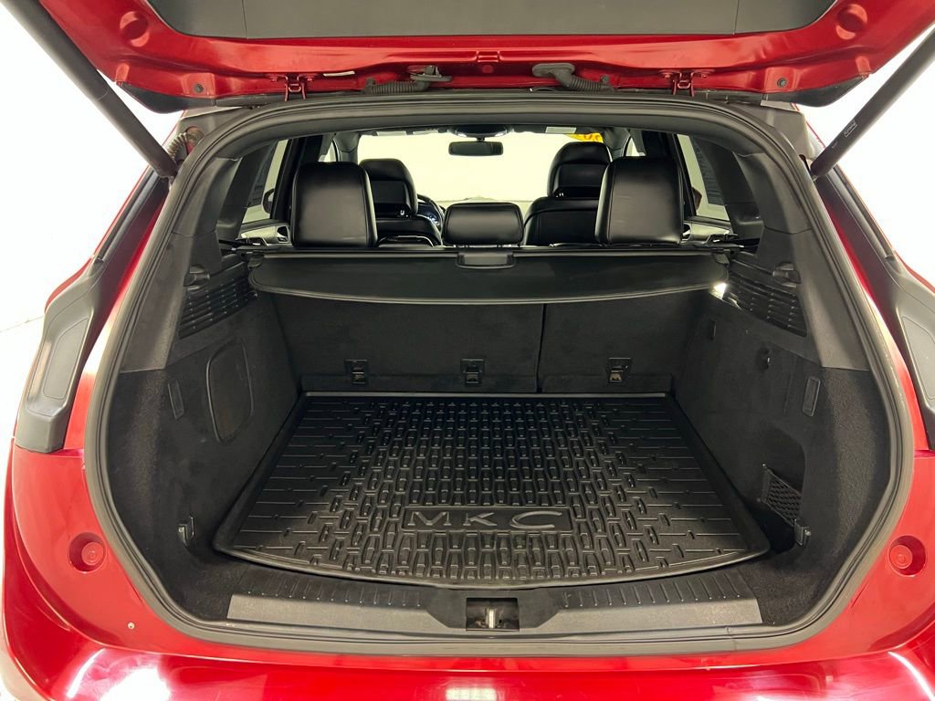 Used 2017 Lincoln MKC Select image 28
