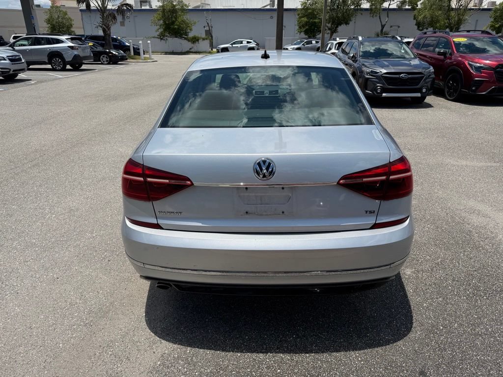 Used 2017 Volkswagen Passat 1.8T R-Line FWD image 6