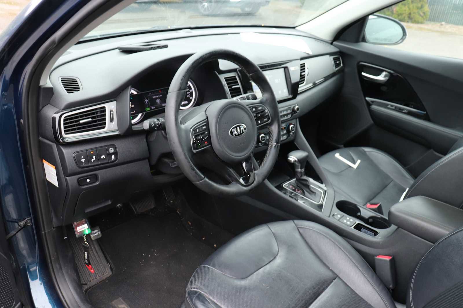 Used 2019 Kia Niro Touring FWD image 10