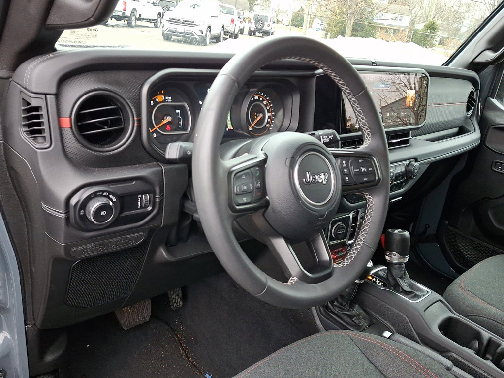 Certified 2025 Jeep Wrangler Unlimited Rubicon image 25