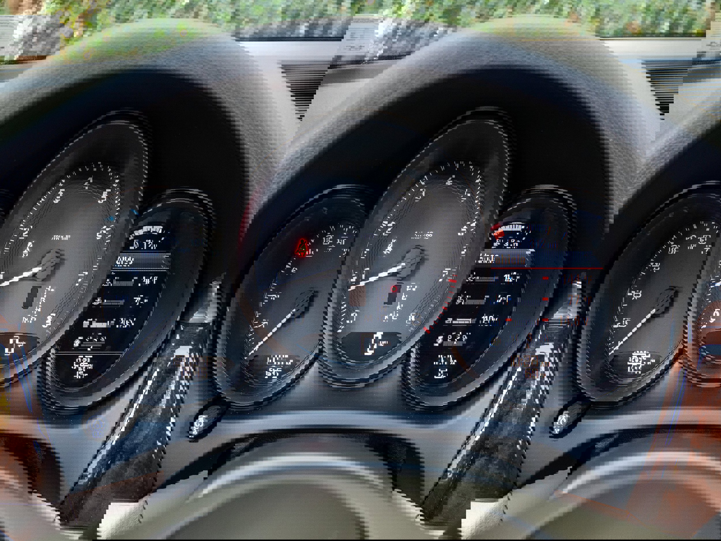 Used 2024 Porsche Macan image 21