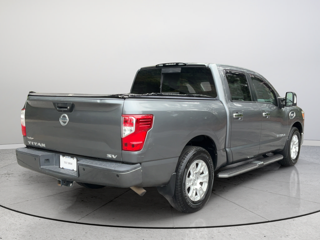 Used 2017 Nissan Titan SV RWD image 7