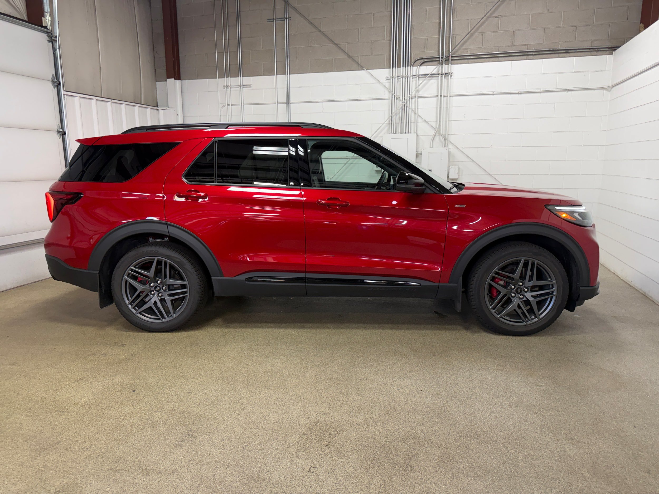 New 2026 Ford Explorer ST-Line w/ ST-Line Street Pack AWD/4WD image 7