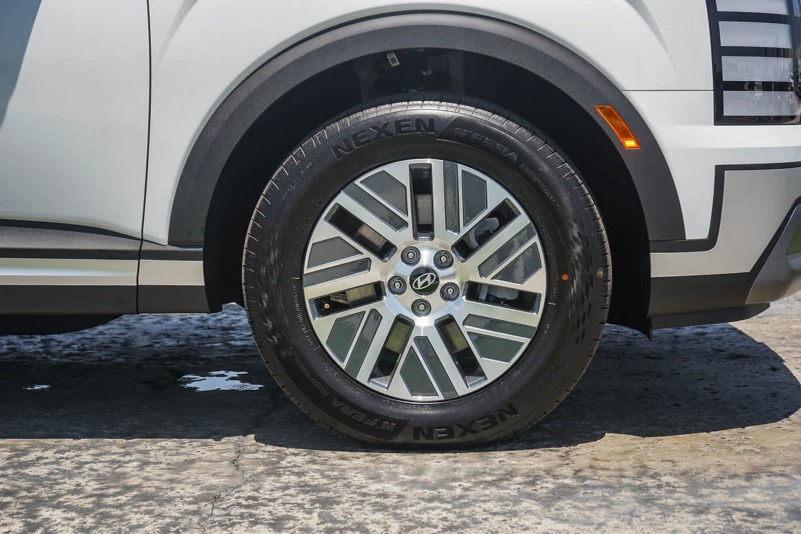 New 2026 Hyundai Palisade FWD Hybrid image 9