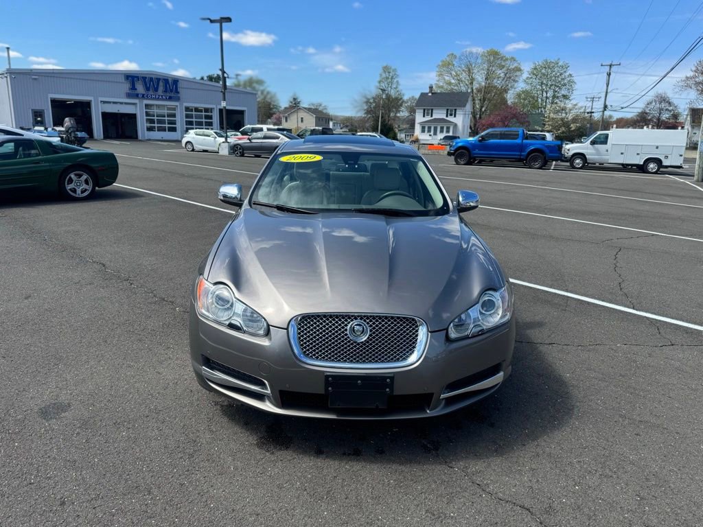 Used 2009 Jaguar XF Premium RWD image 2
