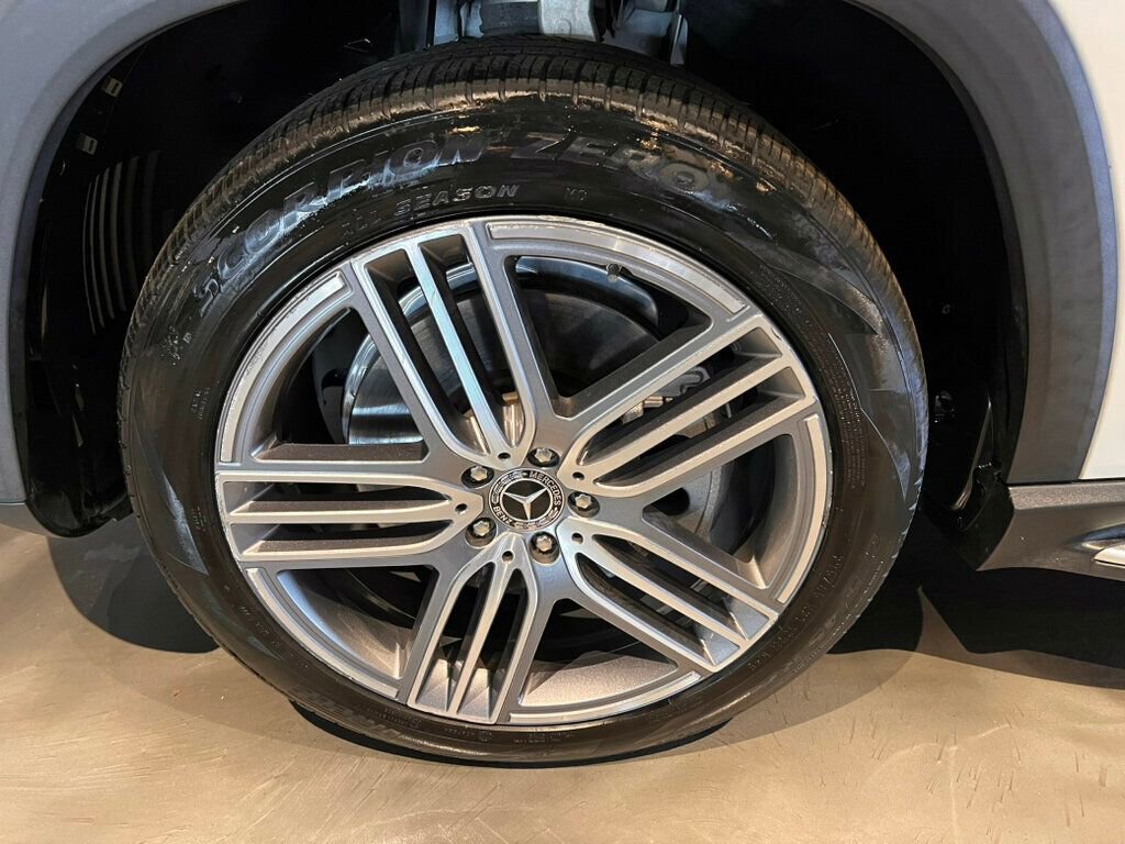 Used 2021 Mercedes-Benz GLS 450 4MATIC image 10