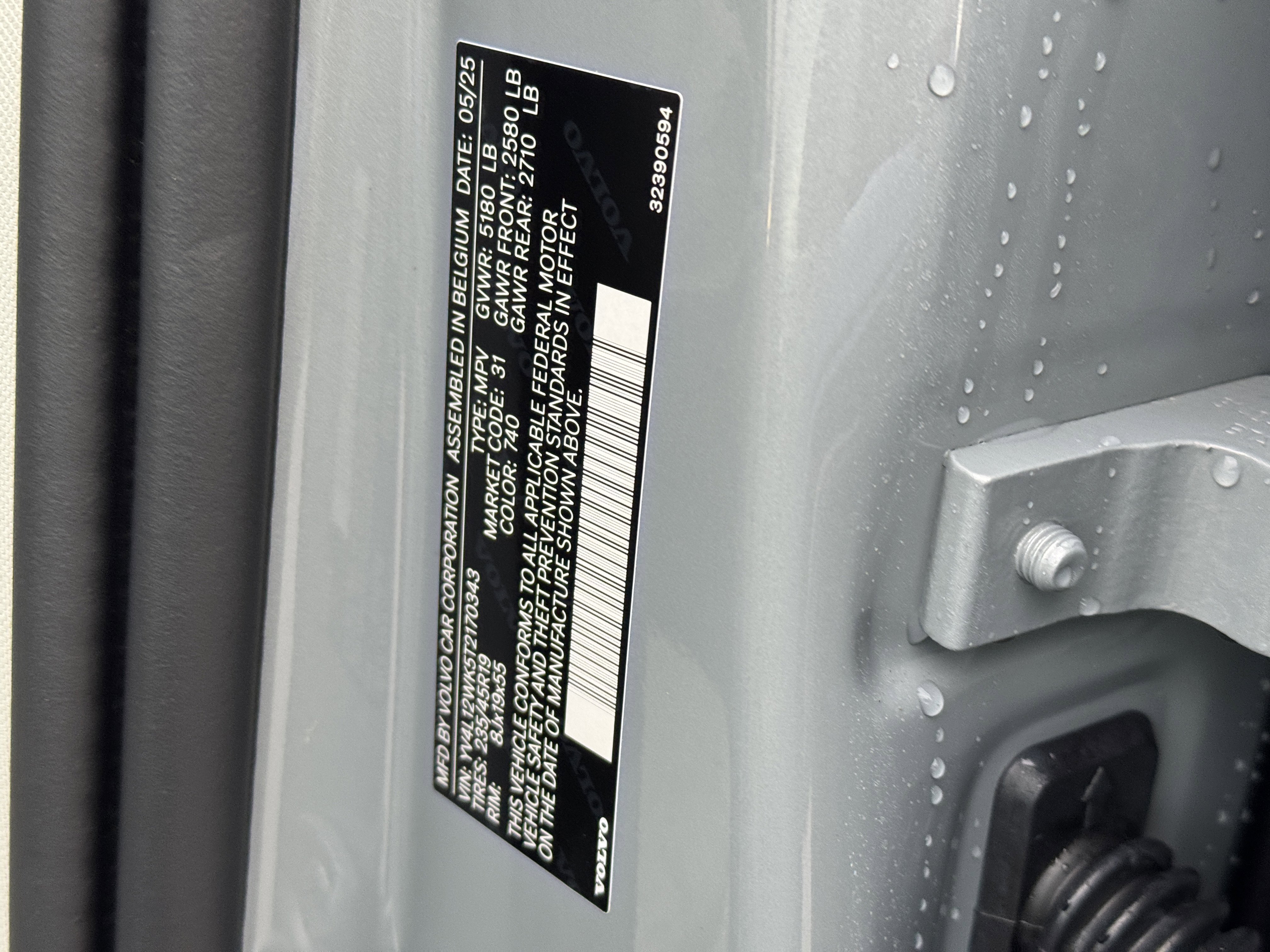 New 2026 Volvo V60 B5 Cross Country Plus w/ Protection Package Premier image 36