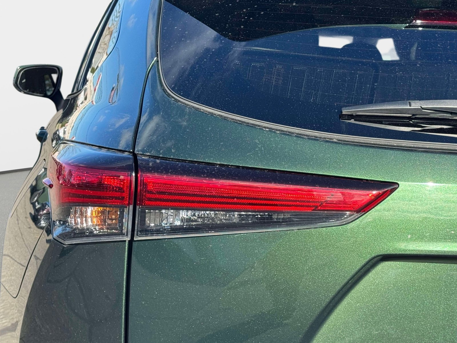 Used 2023 Toyota Highlander XLE image 8