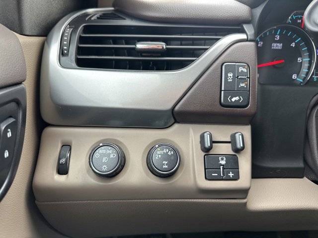 Used 2020 Chevrolet Tahoe LT w/ Luxury Package image 32