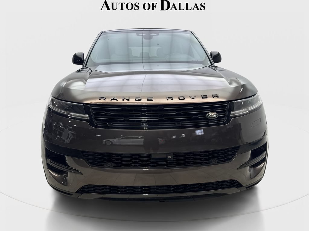 Used 2024 Land Rover Range Rover Sport SE AWD/4WD image 3