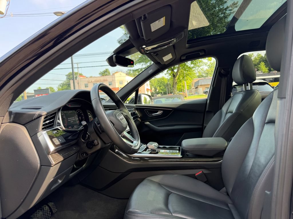 Used 2023 Audi Q7 2.0T Premium w/ Convenience Package AWD/4WD image 14